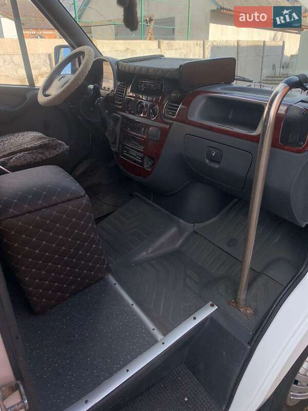 Туристичний / Міжміський автобус Mercedes-Benz Sprinter 2004 в Дубні фото 18 Туристичний / Міжміський автобус Mercedes-Benz Sprinter 2004 в Дубні