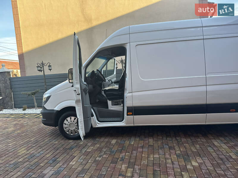 Вантажний фургон Mercedes-Benz Sprinter 2018 в Тячеві