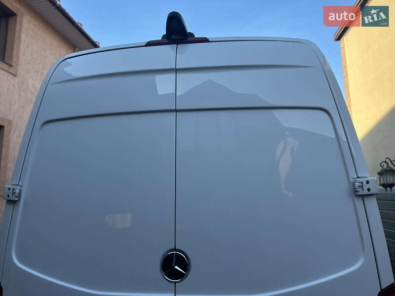 Вантажний фургон Mercedes-Benz Sprinter 2018 в Тячеві
