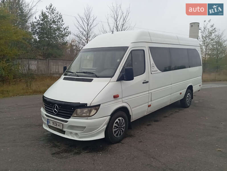 Пригородный автобус Mercedes-Benz Sprinter 2002 в Киеве