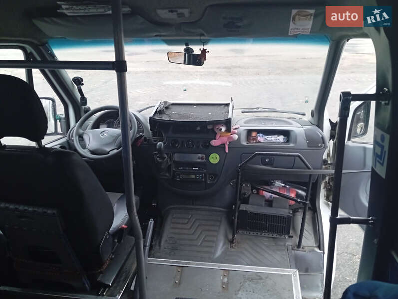 Пригородный автобус Mercedes-Benz Sprinter 2002 в Киеве