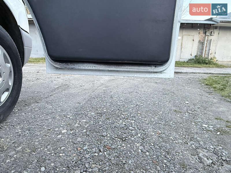 Грузопассажирский фургон Mercedes-Benz Sprinter 2001 в Хмельницком фото 29 Грузопассажирский фургон Mercedes-Benz Sprinter 2001 в Хмельницком