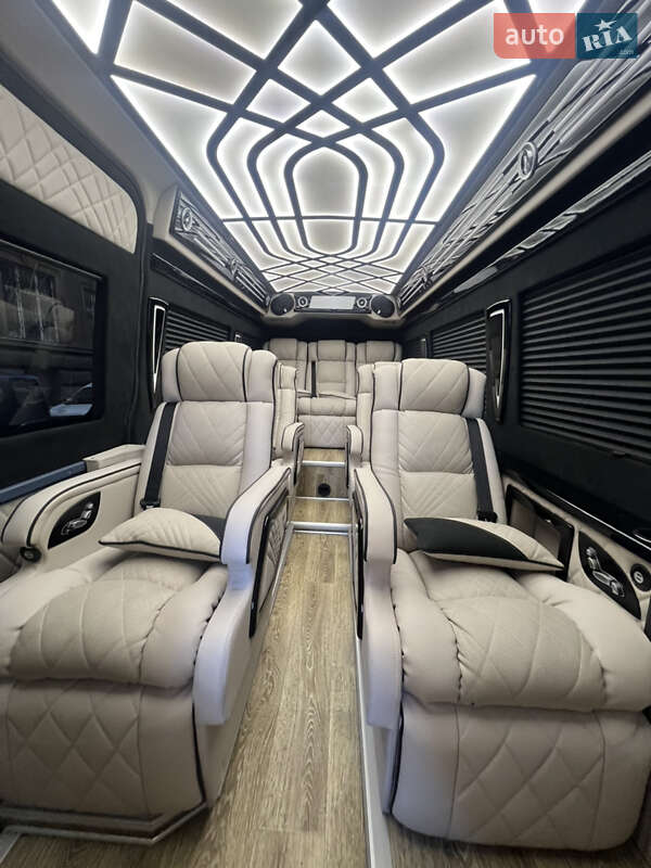 Мікроавтобус Mercedes-Benz Sprinter 2020 в Ужгороді фото Мікроавтобус Mercedes-Benz Sprinter 2020 в Ужгороді