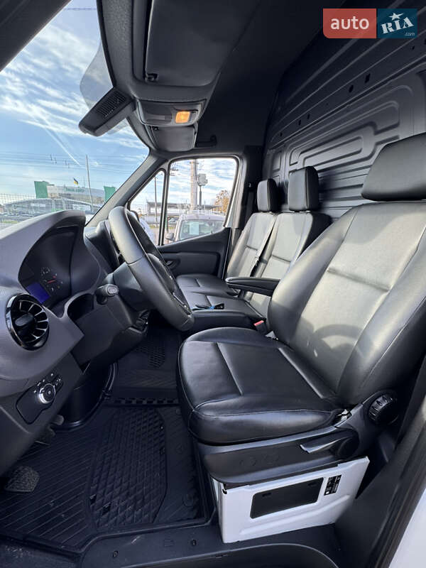 Вантажний фургон Mercedes-Benz Sprinter 2021 в Києві фото 12 Вантажний фургон Mercedes-Benz Sprinter 2021 в Києві