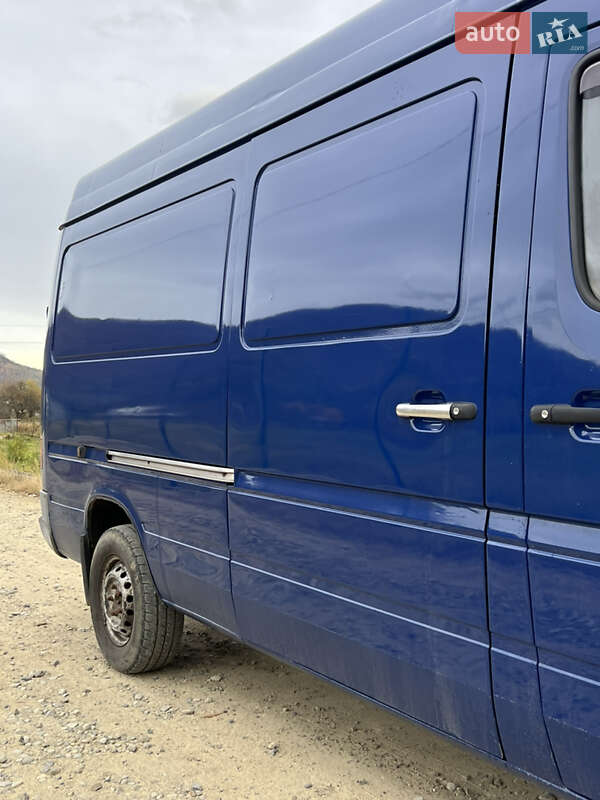 Грузовой фургон Mercedes-Benz Sprinter 1997 в Кутах