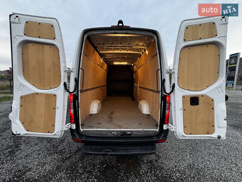 Грузовой фургон Mercedes-Benz Sprinter 2023 в Иршаве фото 43 Грузовой фургон Mercedes-Benz Sprinter 2023 в Иршаве