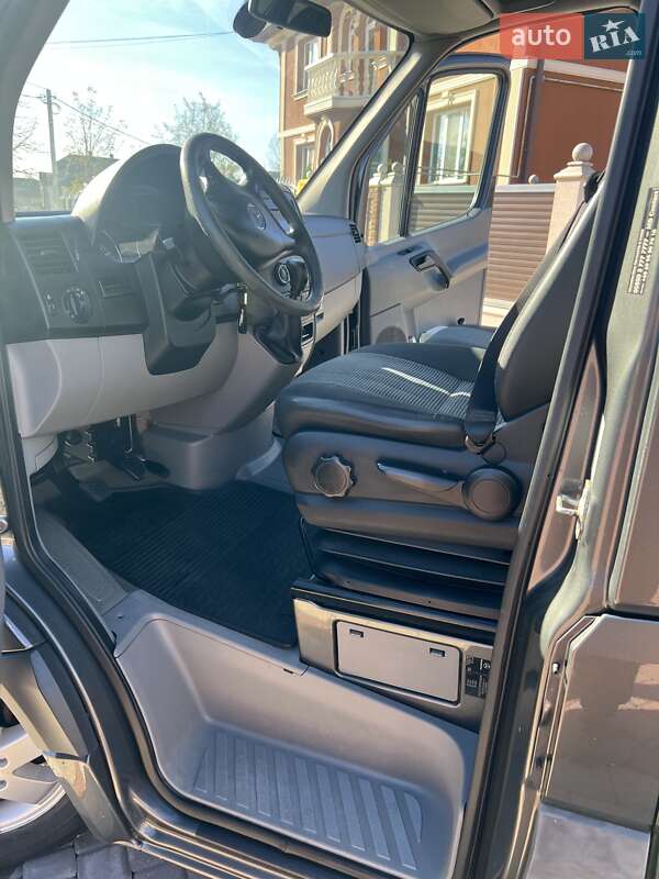 Вантажний фургон Mercedes-Benz Sprinter 2012 в Чернівцях