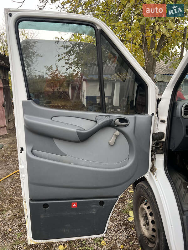 Вантажний фургон Mercedes-Benz Sprinter 2005 в Первомайську