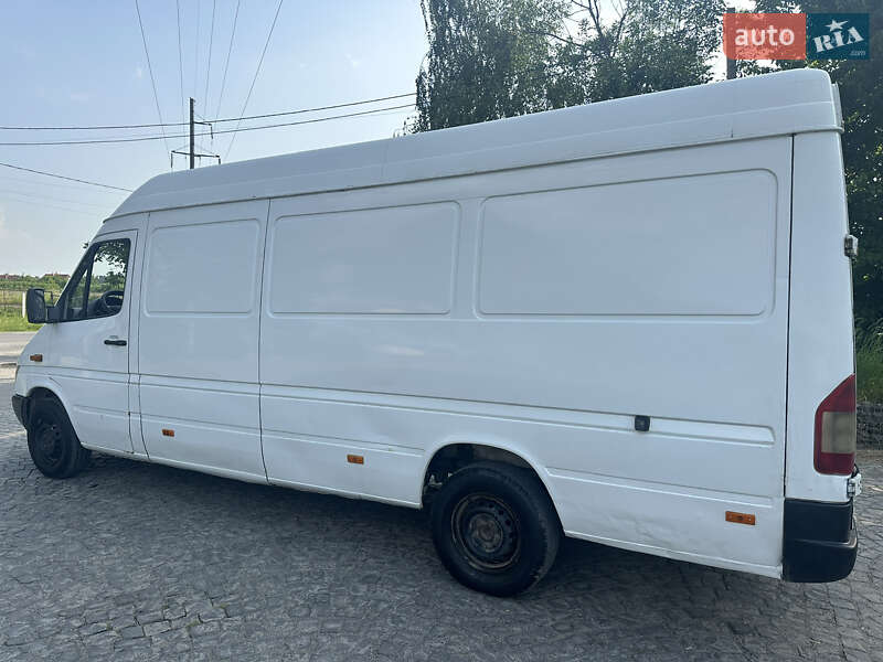 Грузовой фургон Mercedes-Benz Sprinter 2001 в Ужгороде