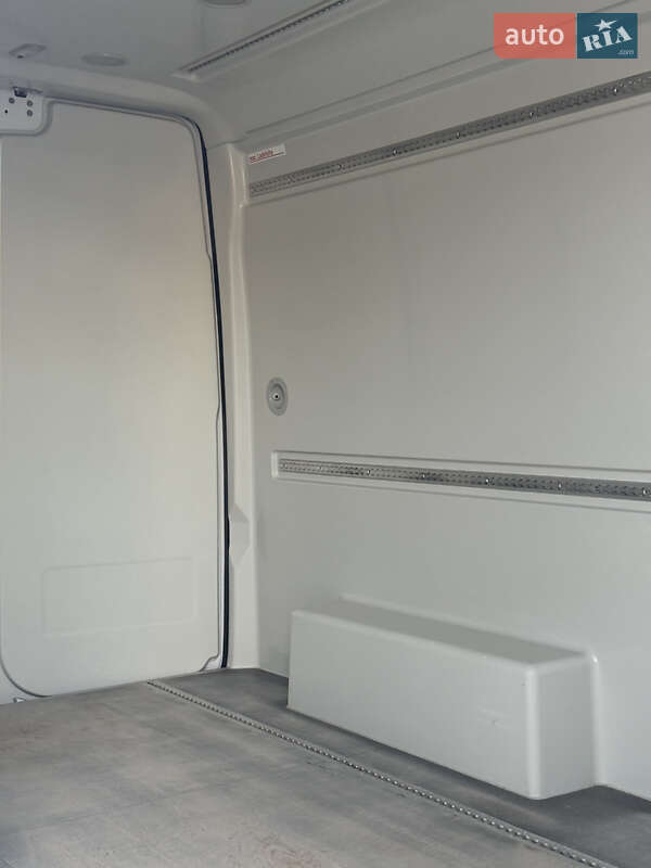 Вантажний фургон Mercedes-Benz Sprinter 2020 в Рівному фото 26 Вантажний фургон Mercedes-Benz Sprinter 2020 в Рівному