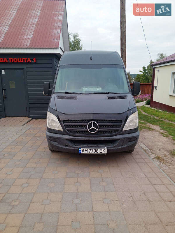 Mercedes-Benz Sprinter 2011