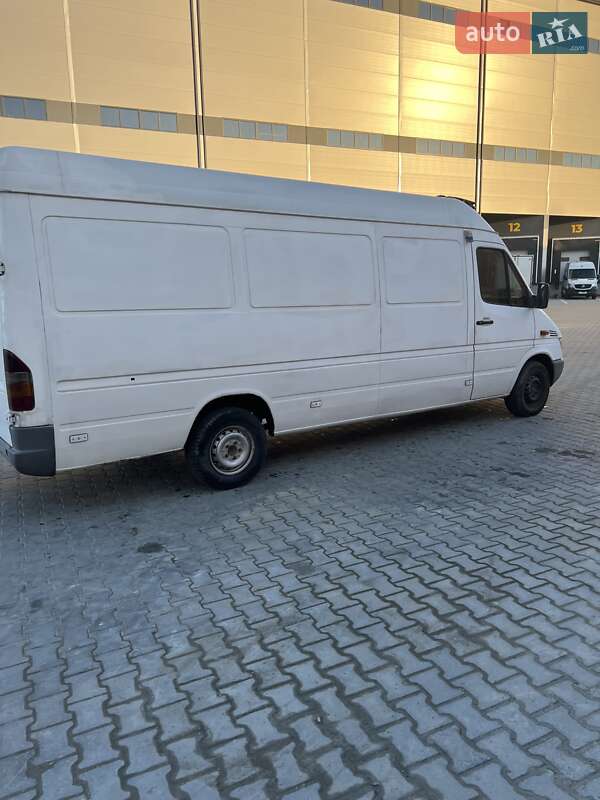 Грузовой фургон Mercedes-Benz Sprinter 2005 в Львове