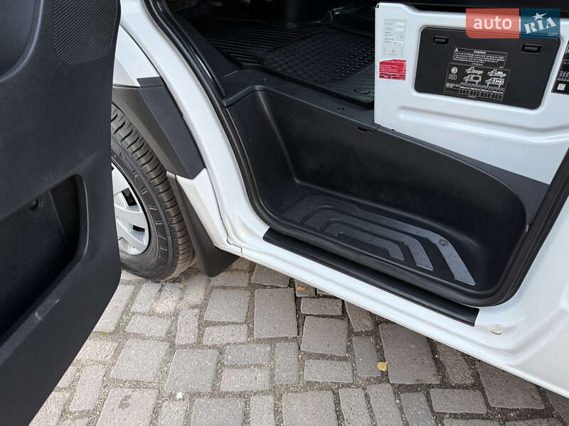 Вантажний фургон Mercedes-Benz Sprinter 2020 в Дубні фото 54 Вантажний фургон Mercedes-Benz Sprinter 2020 в Дубні