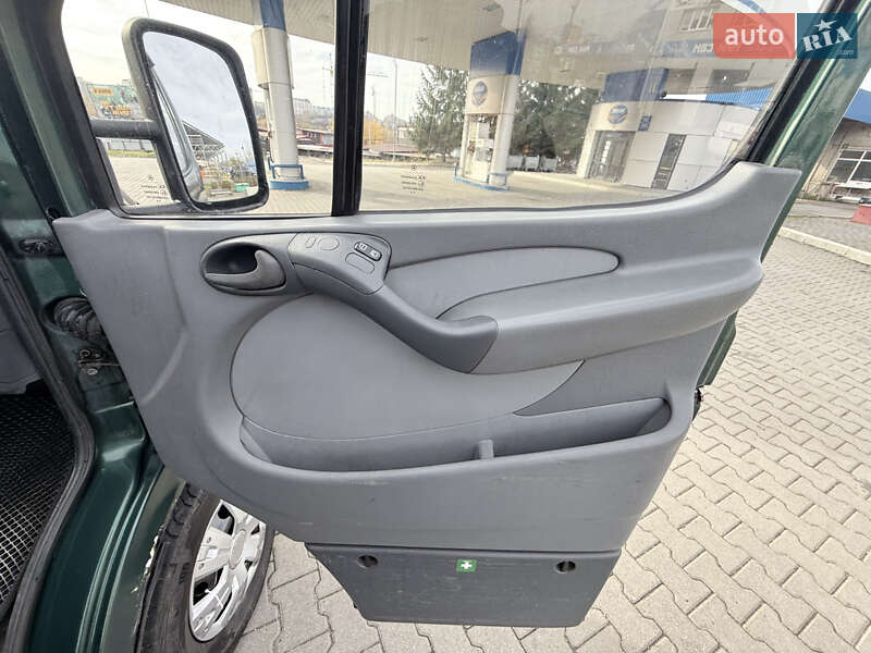 Грузопассажирский фургон Mercedes-Benz Sprinter 2003 в Хмельницком фото 27 Грузопассажирский фургон Mercedes-Benz Sprinter 2003 в Хмельницком