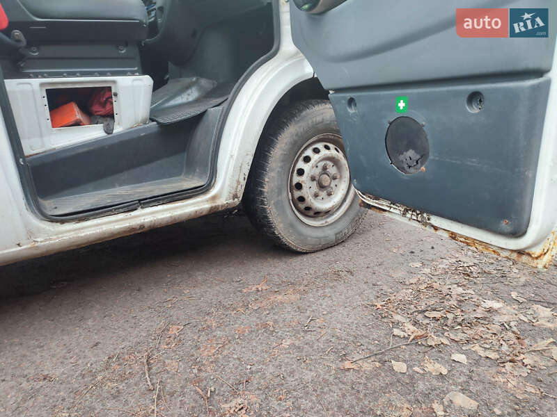 Евакуатор Mercedes-Benz Sprinter 2004 в Чернігові