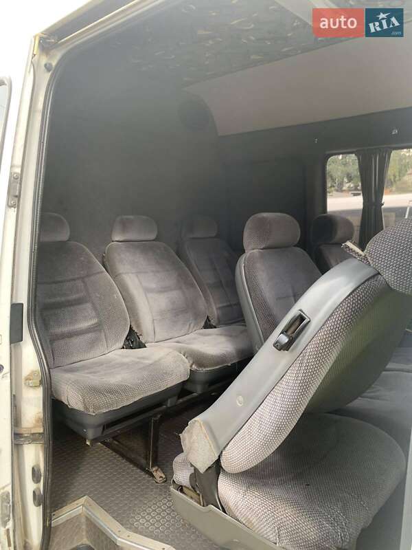 Микроавтобус Mercedes-Benz Sprinter 2005 в Липовце