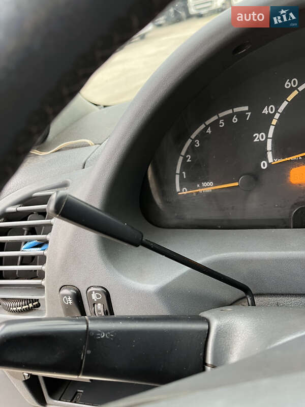 Мінівен Mercedes-Benz Sprinter 2005 в Нововолинську фото 29 Мінівен Mercedes-Benz Sprinter 2005 в Нововолинську