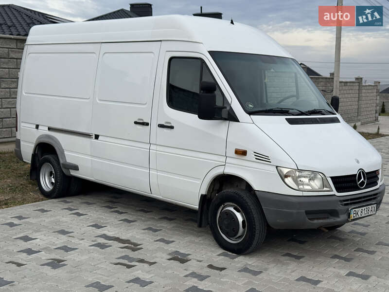 Mercedes-Benz Sprinter 2005