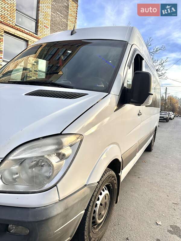 Пригородный автобус Mercedes-Benz Sprinter 2012 в Черновцах фото 2 Пригородный автобус Mercedes-Benz Sprinter 2012 в Черновцах