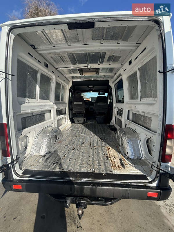 Микроавтобус грузовой (до 3,5т) Mercedes-Benz Sprinter 1998 в Одессе фото 16 Микроавтобус грузовой (до 3,5т) Mercedes-Benz Sprinter 1998 в Одессе