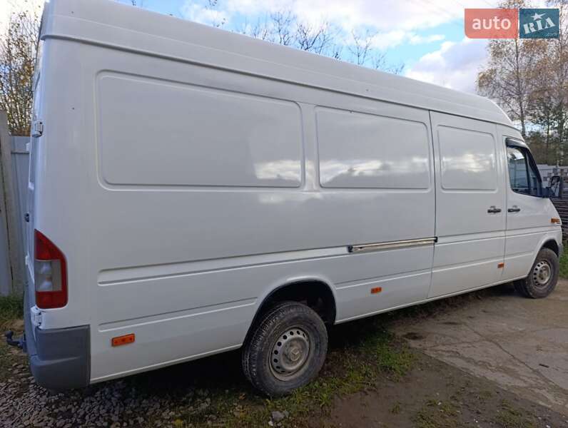Вантажний фургон Mercedes-Benz Sprinter 2005 в Львові