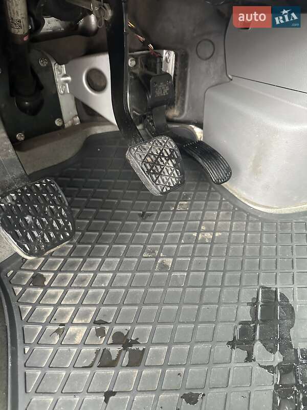 Вантажний фургон Mercedes-Benz Sprinter 2014 в Житомирі