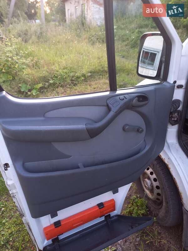 Грузовой фургон Mercedes-Benz Sprinter 2005 в Овруче фото 23 Грузовой фургон Mercedes-Benz Sprinter 2005 в Овруче