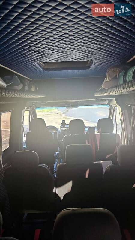 Микроавтобус Mercedes-Benz Sprinter 2000 в Ужгороде фото 4 Микроавтобус Mercedes-Benz Sprinter 2000 в Ужгороде