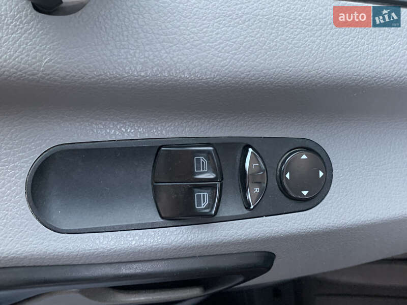 Грузопассажирский фургон Mercedes-Benz Sprinter 2016 в Стрые фото 23 Грузопассажирский фургон Mercedes-Benz Sprinter 2016 в Стрые