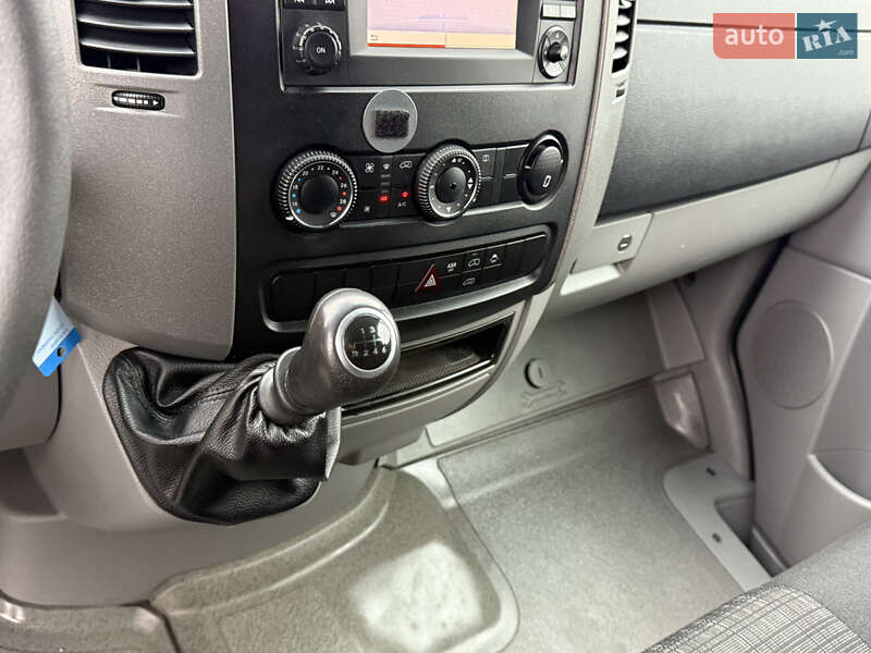 Туристический / Междугородний автобус Mercedes-Benz Sprinter 2015 в Староконстантинове