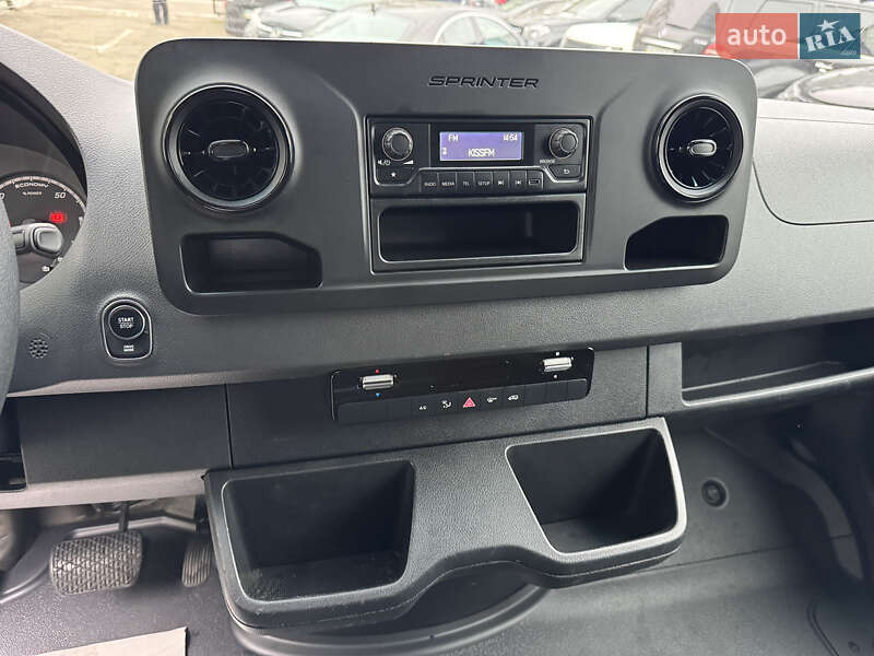 Грузовой фургон Mercedes-Benz Sprinter 2022 в Киеве фото 20 Грузовой фургон Mercedes-Benz Sprinter 2022 в Киеве