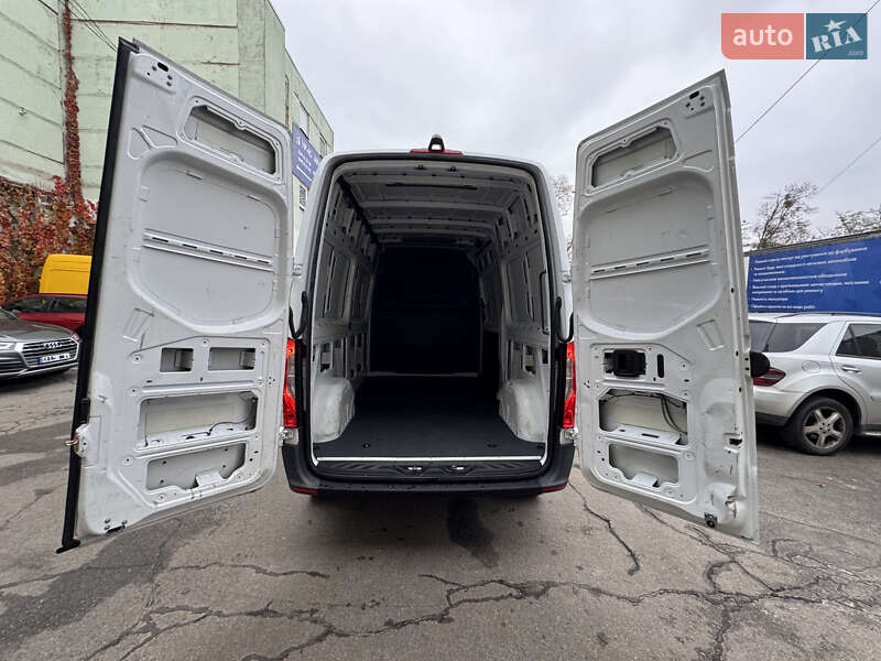 Грузовой фургон Mercedes-Benz Sprinter 2022 в Киеве фото 30 Грузовой фургон Mercedes-Benz Sprinter 2022 в Киеве
