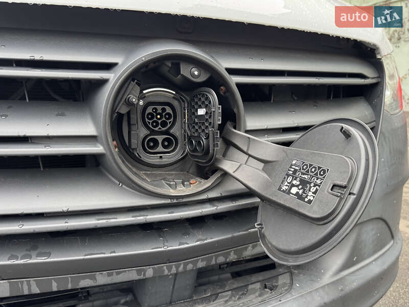 Грузовой фургон Mercedes-Benz Sprinter 2022 в Киеве фото 36 Грузовой фургон Mercedes-Benz Sprinter 2022 в Киеве