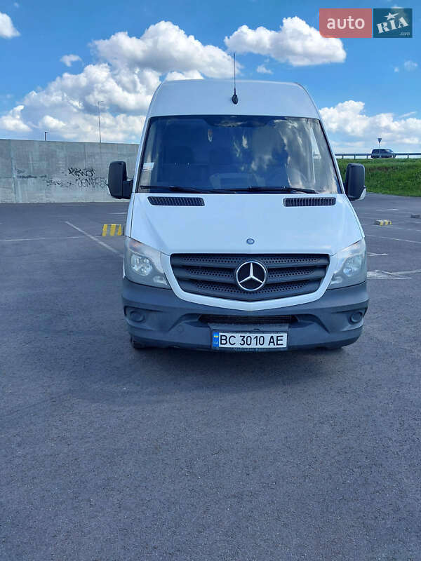 Mercedes-Benz Sprinter 2013