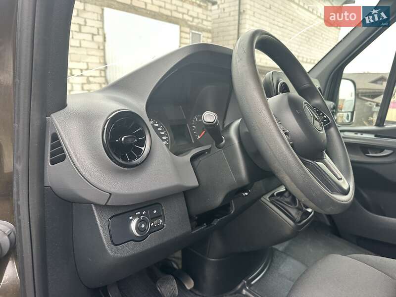 Вантажний фургон Mercedes-Benz Sprinter 2021 в Рівному