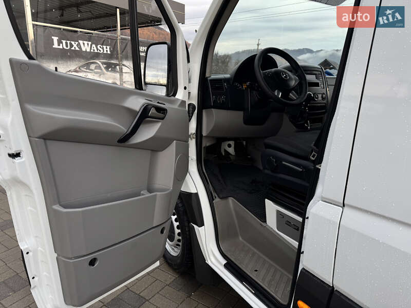 Вантажний фургон Mercedes-Benz Sprinter 2014 в Іршаві фото 29 Вантажний фургон Mercedes-Benz Sprinter 2014 в Іршаві
