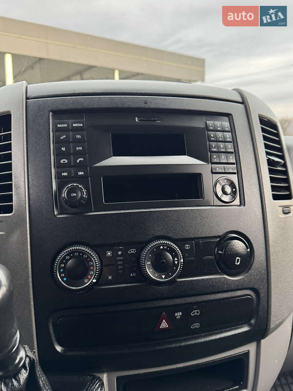 Вантажний фургон Mercedes-Benz Sprinter 2014 в Іршаві фото 43 Вантажний фургон Mercedes-Benz Sprinter 2014 в Іршаві