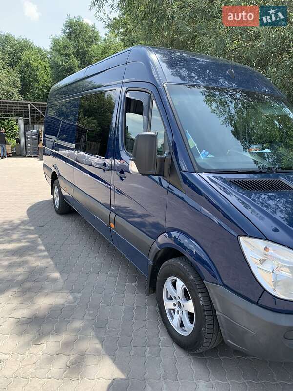 Вантажний фургон Mercedes-Benz Sprinter 2011 в Львові