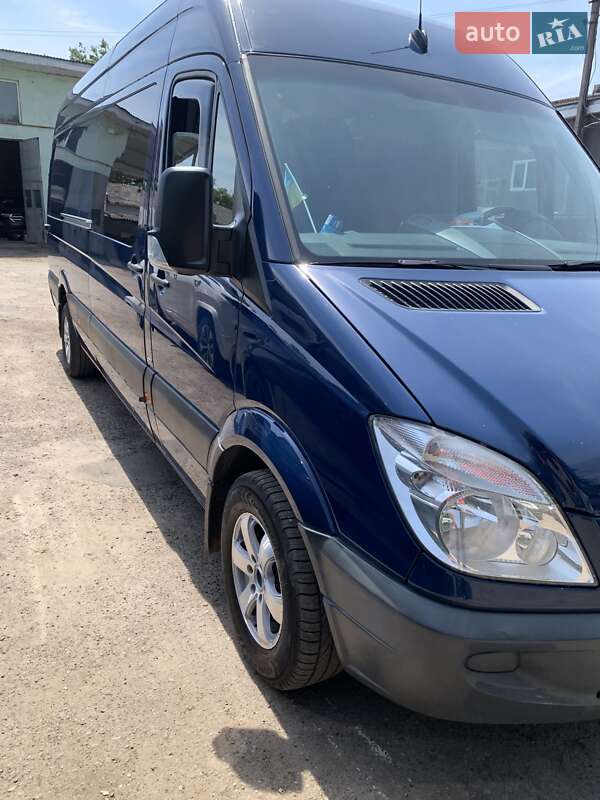 Вантажний фургон Mercedes-Benz Sprinter 2011 в Львові