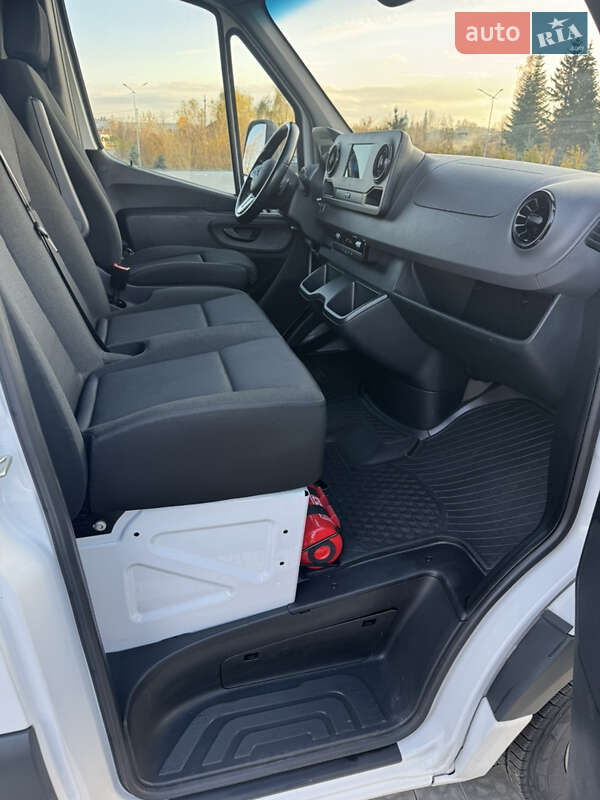 Вантажний фургон Mercedes-Benz Sprinter 2021 в Львові