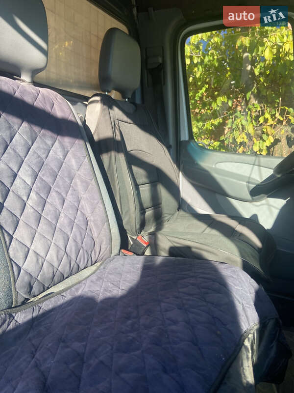 Вантажний фургон Mercedes-Benz Sprinter 2002 в Львові