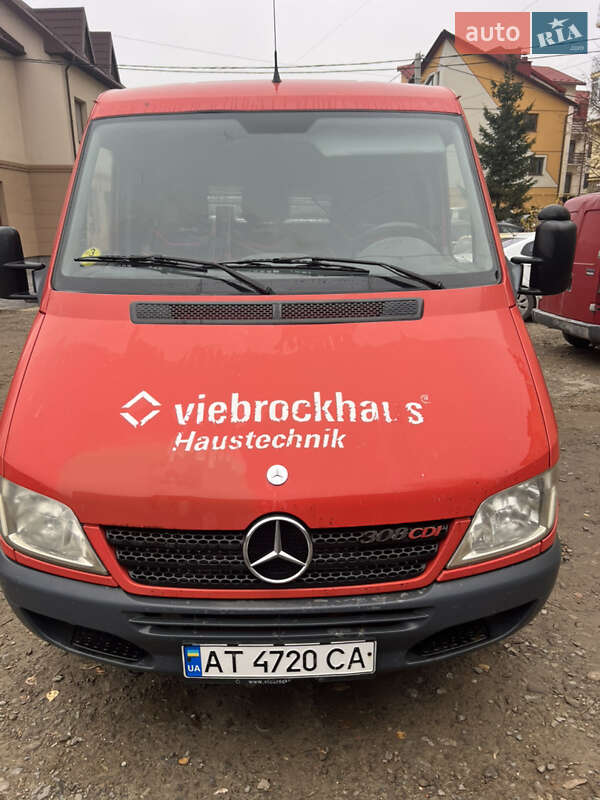 Вантажний фургон Mercedes-Benz Sprinter 2005 в Богородчанах фото 13 Вантажний фургон Mercedes-Benz Sprinter 2005 в Богородчанах