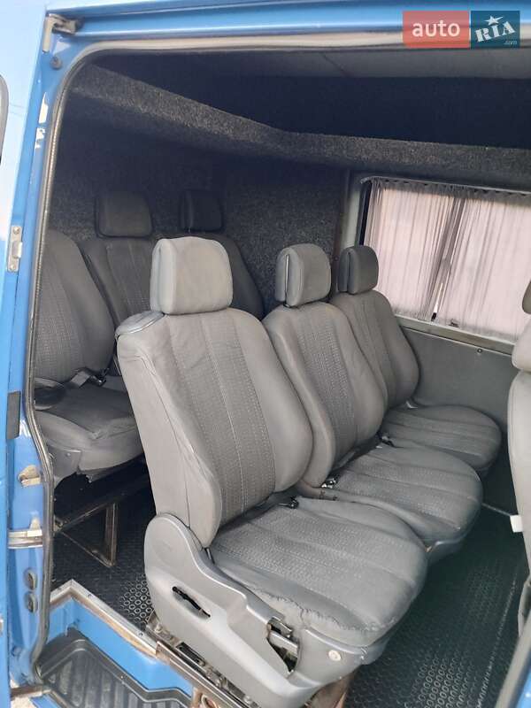 Микроавтобус Mercedes-Benz Sprinter 2003 в Шептицькому