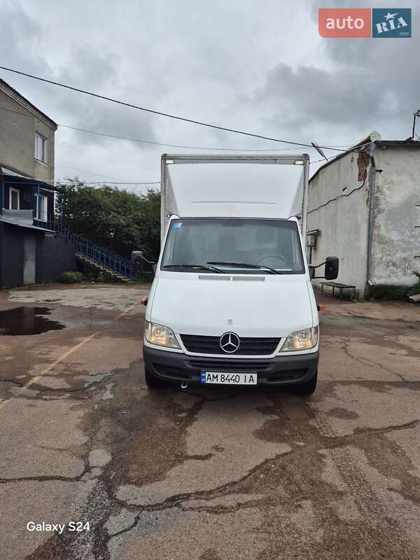 Mercedes-Benz Sprinter 2000