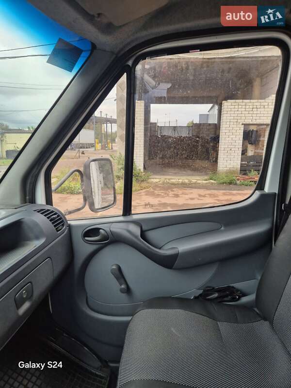 Вантажний фургон Mercedes-Benz Sprinter 2000 в Житомирі
