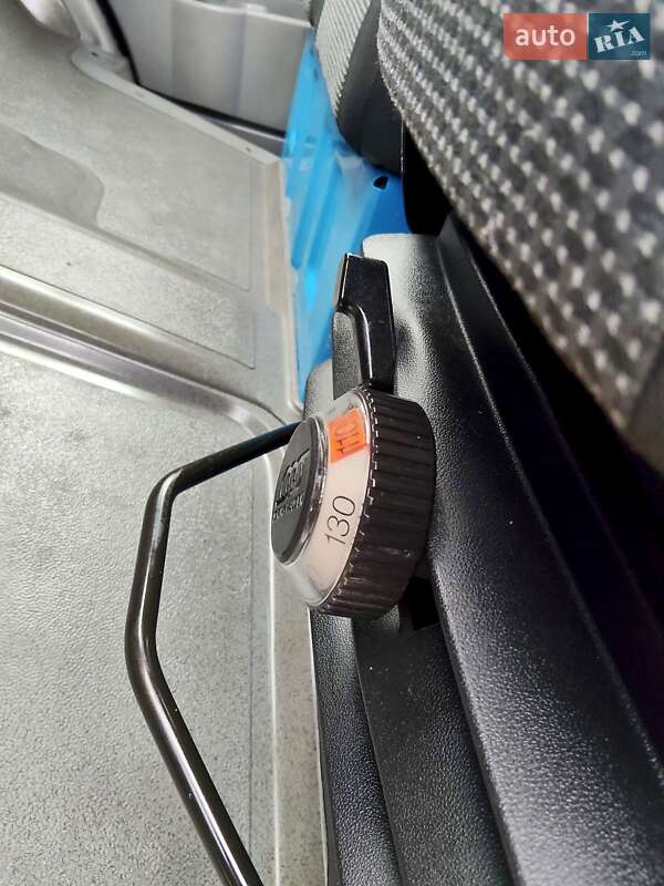 Вантажний фургон Mercedes-Benz Sprinter 2011 в Рівному