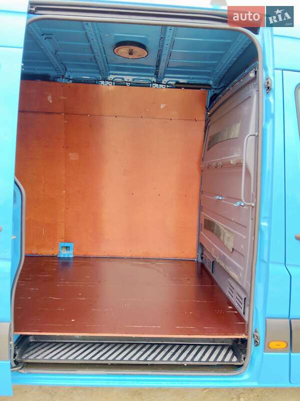 Вантажний фургон Mercedes-Benz Sprinter 2011 в Рівному