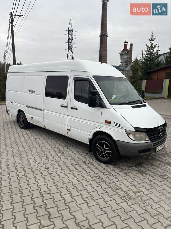 Грузовой фургон Mercedes-Benz Sprinter 2000 в Новояворовске фото 7 Грузовой фургон Mercedes-Benz Sprinter 2000 в Новояворовске