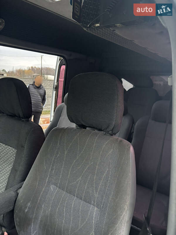 Грузовой фургон Mercedes-Benz Sprinter 2000 в Новояворовске фото 24 Грузовой фургон Mercedes-Benz Sprinter 2000 в Новояворовске