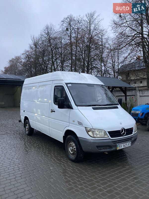 Mercedes-Benz Sprinter 2005